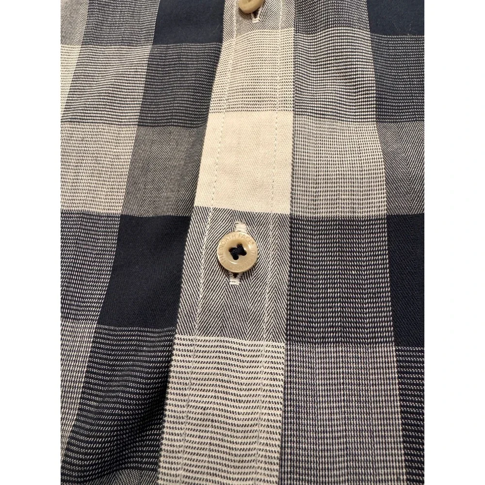 The North Face Mens Large‎ Navy Blue White Plaid Short Sleeve Button Down Shirt